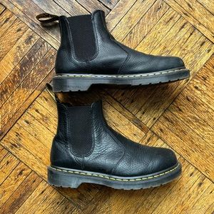 dr. martens black leather boots women’s 9 men’s 8